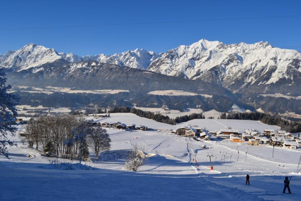 ホテル Schwannerwirt Weerberg エクステリア 写真