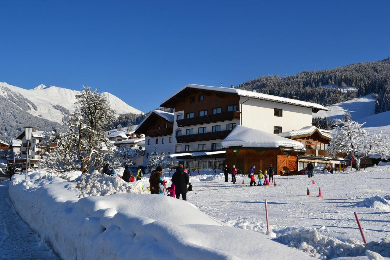 ホテル Schwannerwirt Weerberg エクステリア 写真